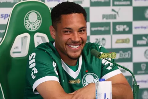 فيتور روكي: أريد استعادة الثقة مع بالميراس.. وأرغب بكتابة قصتي الخاصة هنا